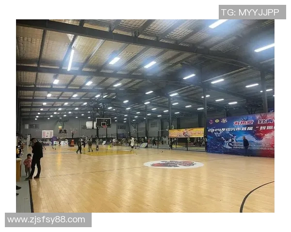 拉斯维加斯王牌与风暴的激烈对决揭示篮球赛场的无限魅力与竞争精神 拉斯维加斯王牌与风暴的激烈对决揭示篮球赛场的无限魅力与竞争精神